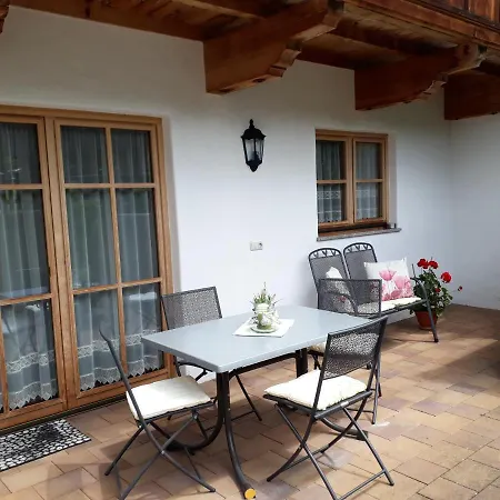 Apartment Haus Sandra *